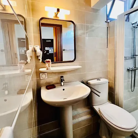 Hotel L'escoundillou 2*