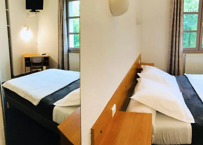 Отель L'escoundillou 2*