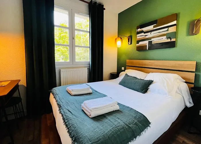 Отель L'escoundillou