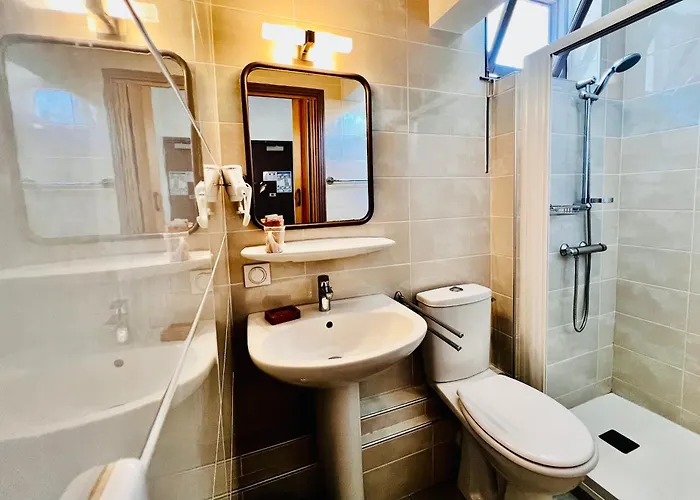 Отель L'escoundillou 2*