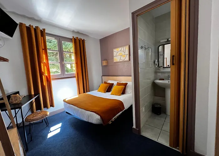 Отель L'escoundillou